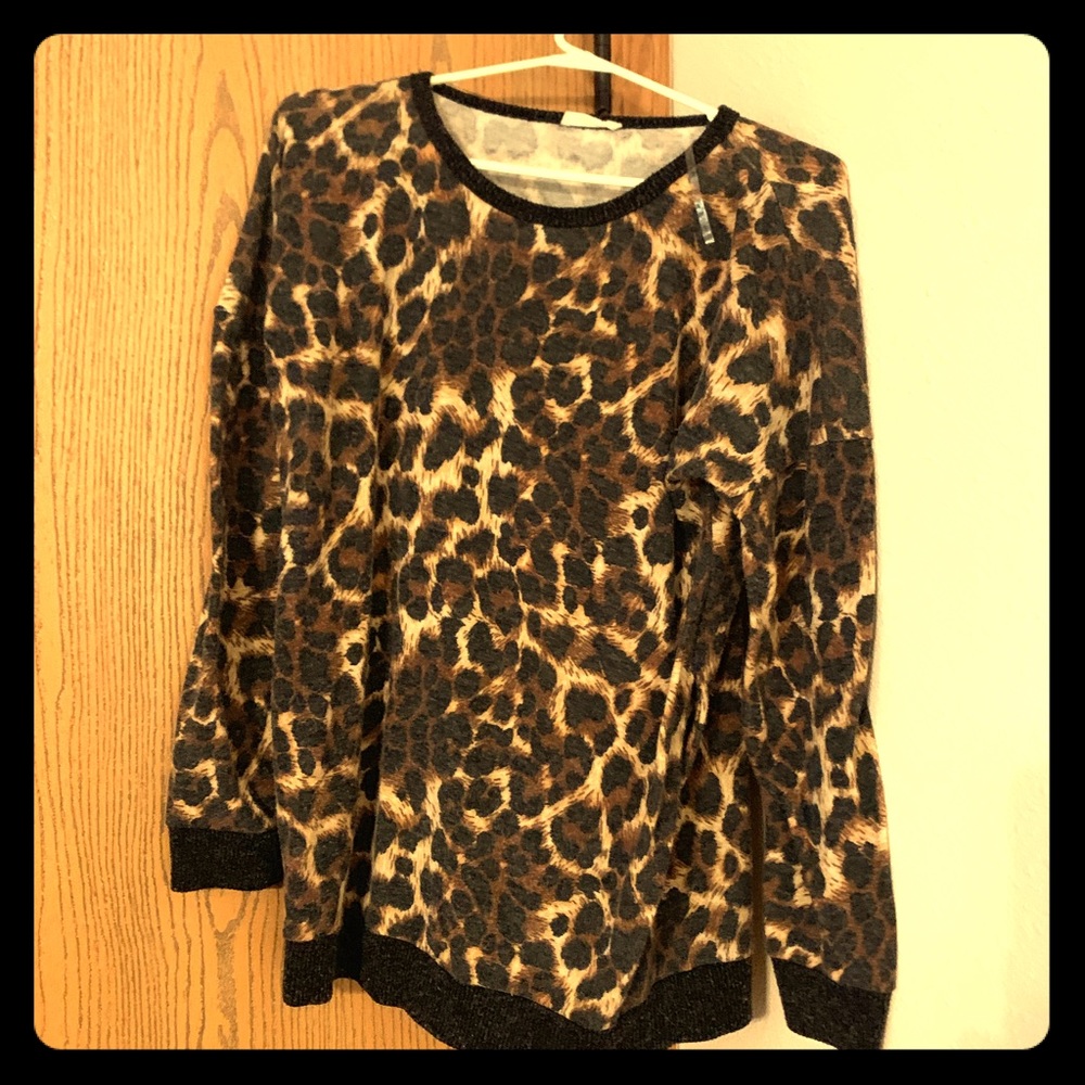 Leopard sweat shirt with pockets